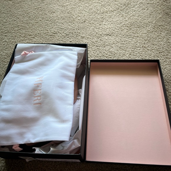 Piferi Athena 100 in Black Satin - Picture 9 of 11